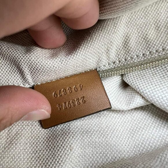100% AUTHENTIC GUCCI GG CANVAS LEATHER SUKEY SHOULDER BAG - Picture 12 of 14